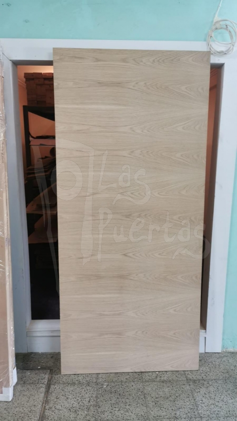 $50.000. Enchapada medida 210 x 95 cm